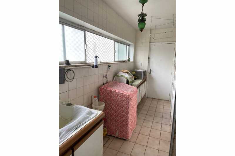 Apartamento à venda com 4 quartos, 140m² - Foto 11