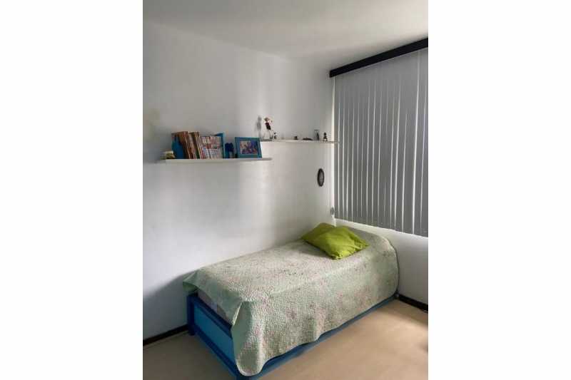 Apartamento à venda com 4 quartos, 140m² - Foto 13