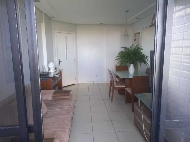 Apartamento à venda com 2 quartos, 57m² - Foto 2