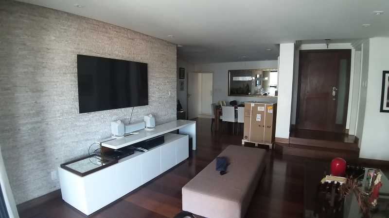 Apartamento à venda com 4 quartos, 190m² - Foto 3