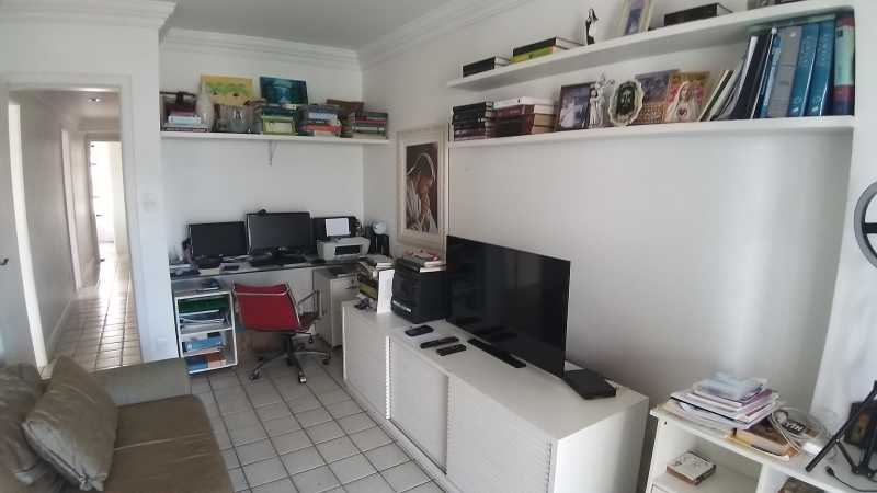 Apartamento à venda com 4 quartos, 190m² - Foto 13