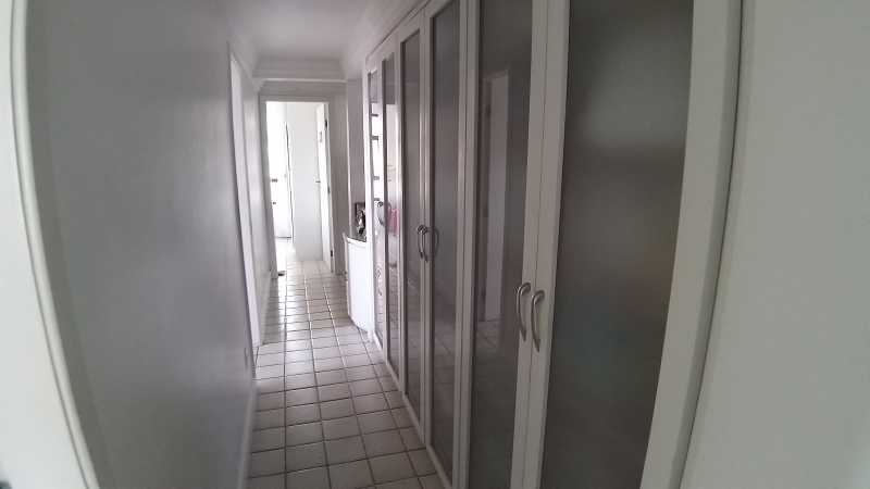 Apartamento à venda com 4 quartos, 190m² - Foto 14