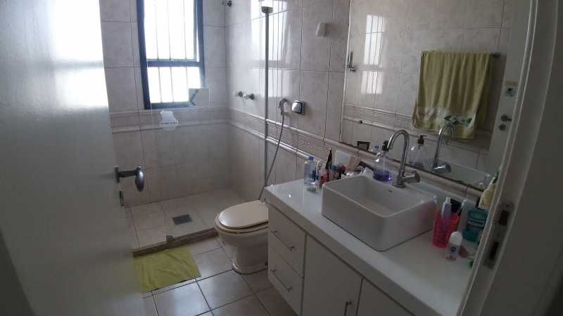 Apartamento à venda com 4 quartos, 190m² - Foto 15