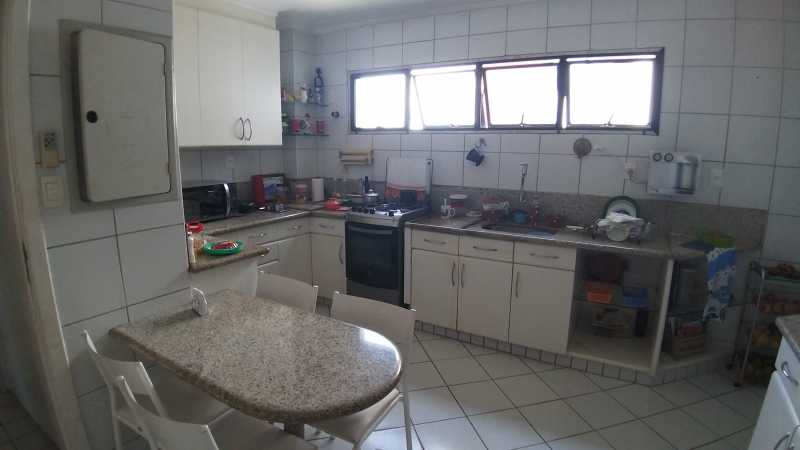 Apartamento à venda com 4 quartos, 190m² - Foto 25