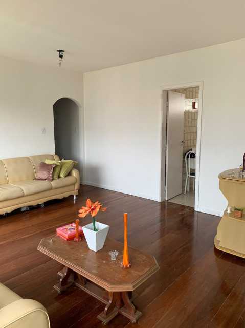 Apartamento à venda com 2 quartos, 100m² - Foto 3