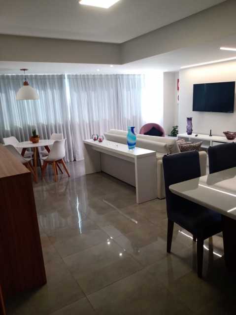 Apartamento à venda com 2 quartos, 76m² - Foto 2