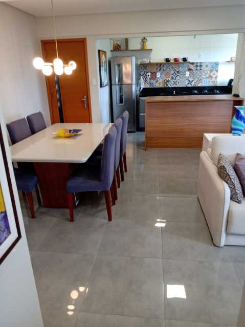 Apartamento à venda com 2 quartos, 76m² - Foto 1