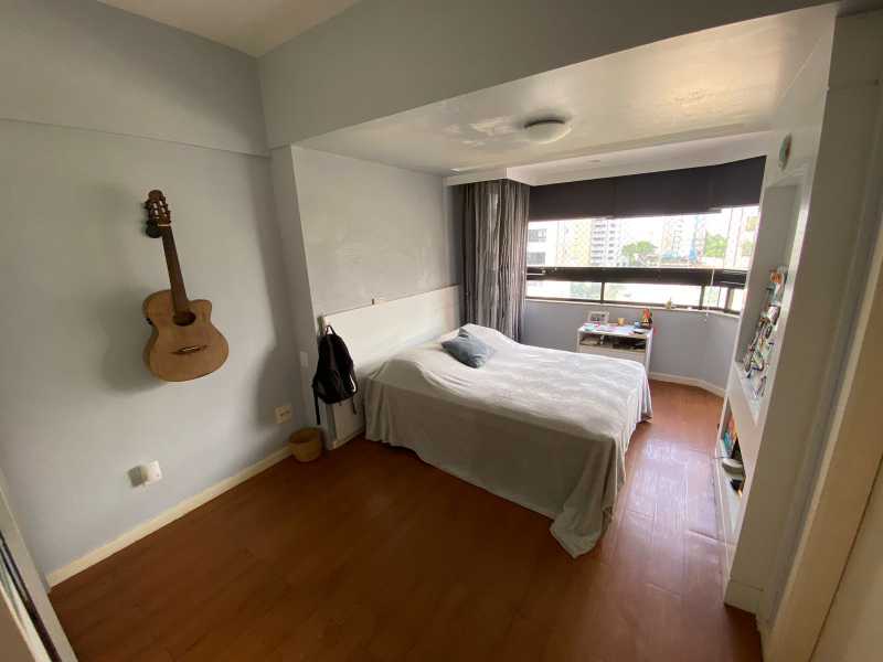 Apartamento à venda com 3 quartos, 132m² - Foto 8