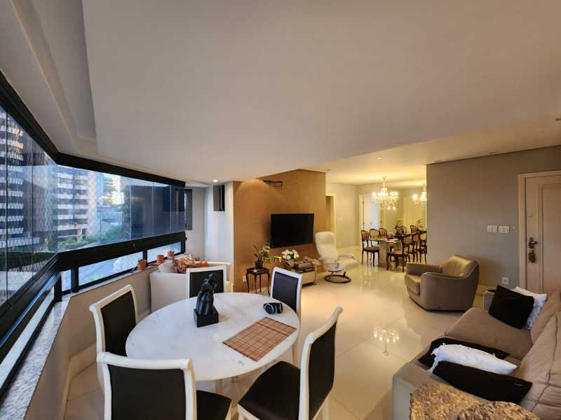 Apartamento, 3 quartos, 133 m² - Foto 1