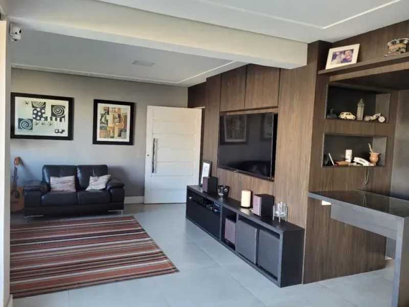 Apartamento à venda com 4 quartos, 215m² - Foto 2