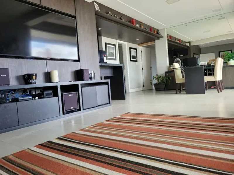 Apartamento à venda com 4 quartos, 215m² - Foto 3