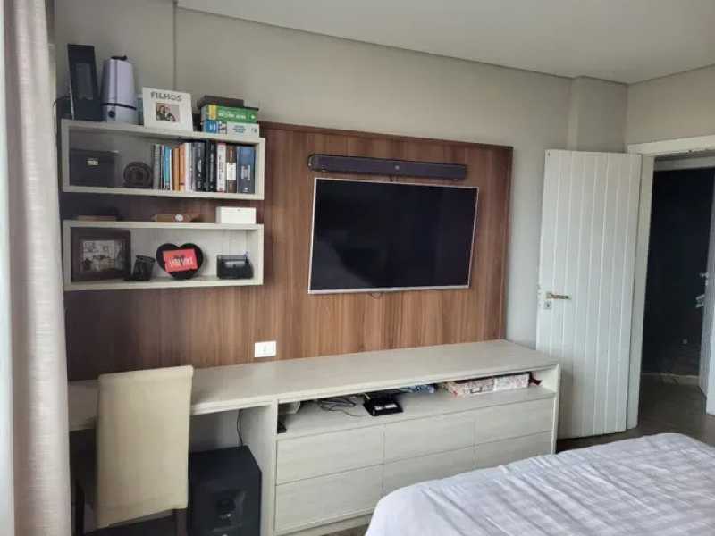 Apartamento à venda com 4 quartos, 215m² - Foto 9