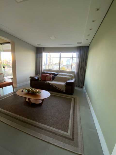 Apartamento, 3 quartos, 215 m² - Foto 2