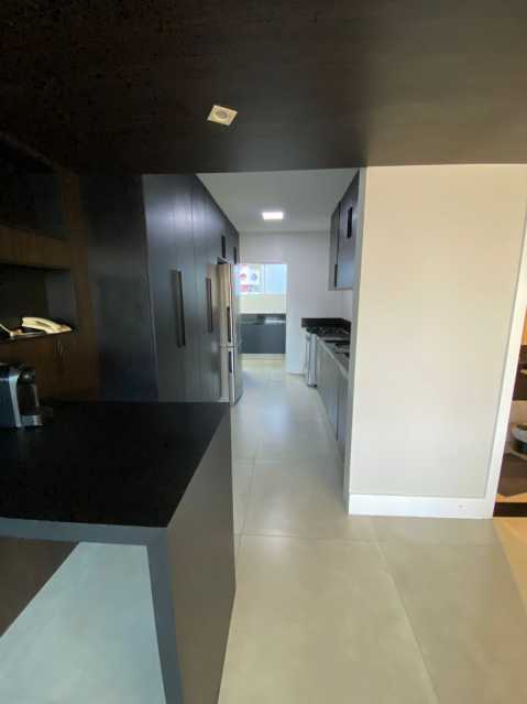 Apartamento, 3 quartos, 215 m² - Foto 18