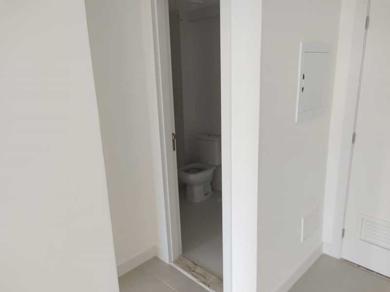 Apartamento à venda com 2 quartos, 70m² - Foto 10