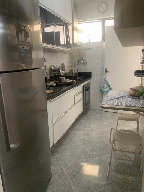 Apartamento à venda com 3 quartos, 120m² - Foto 16