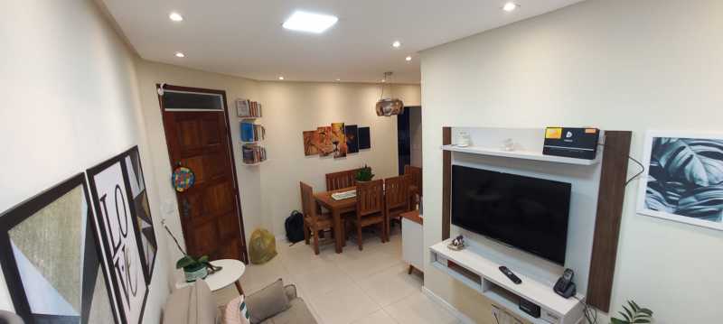 Apartamento à venda com 3 quartos, 75m² - Foto 2