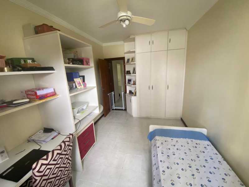 Apartamento à venda com 4 quartos, 188m² - Foto 10