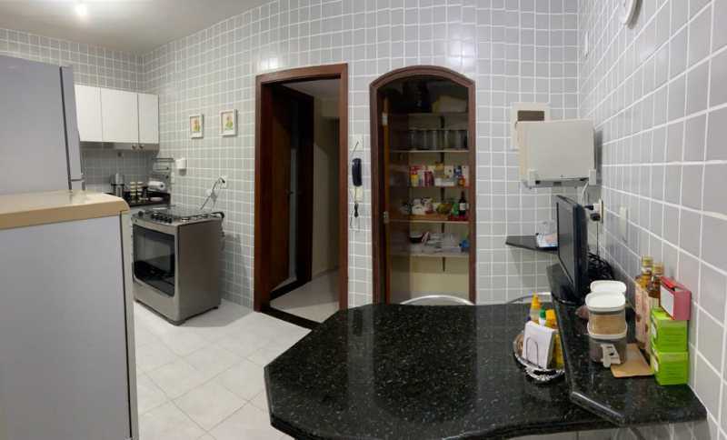 Apartamento à venda com 4 quartos, 188m² - Foto 17