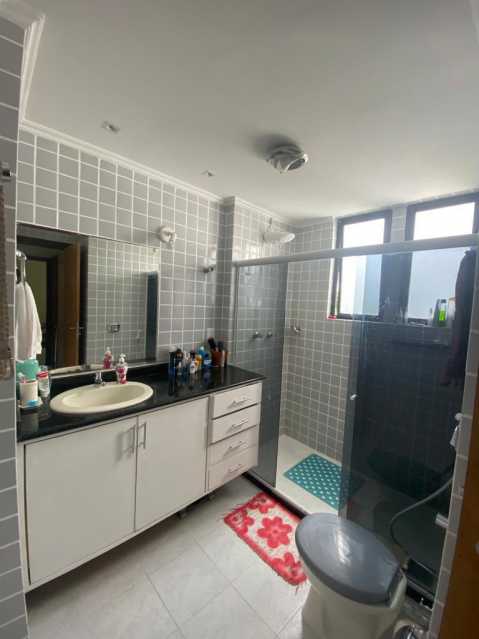 Apartamento à venda com 4 quartos, 188m² - Foto 13