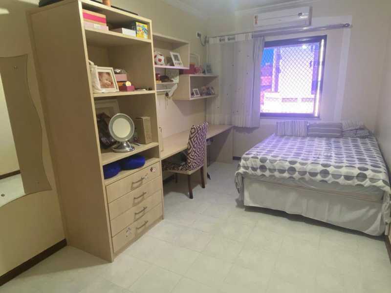 Apartamento à venda com 4 quartos, 188m² - Foto 15