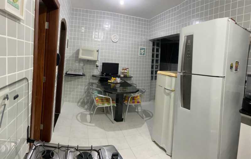 Apartamento à venda com 4 quartos, 188m² - Foto 18