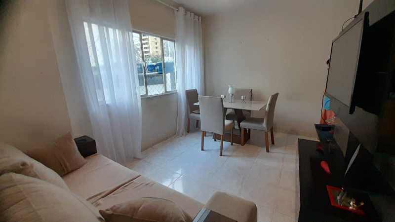 Apartamento à venda com 2 quartos, 75m² - Foto 2