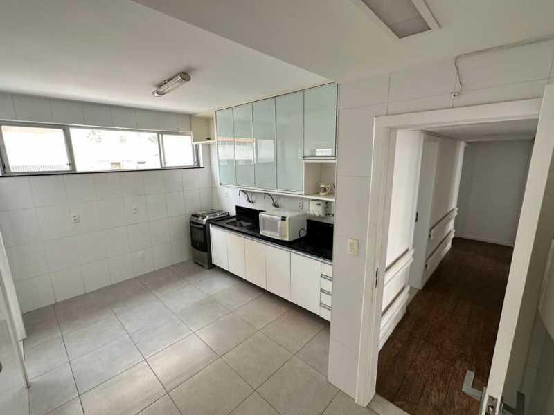 Apartamento à venda com 3 quartos, 132m² - Foto 12