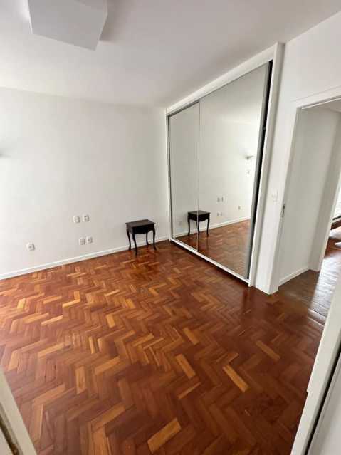 Apartamento à venda com 3 quartos, 132m² - Foto 9