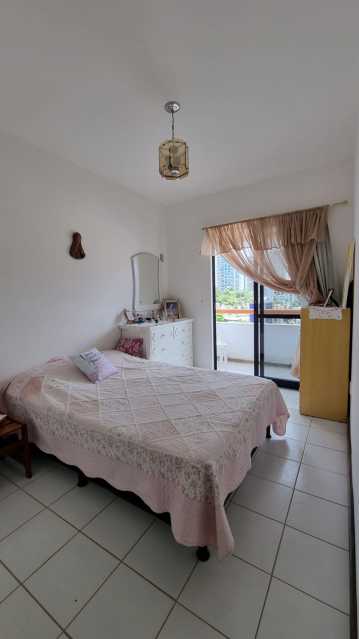 Apartamento à venda com 2 quartos, 67m² - Foto 12