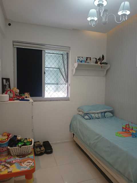 Apartamento à venda com 2 quartos, 64m² - Foto 3