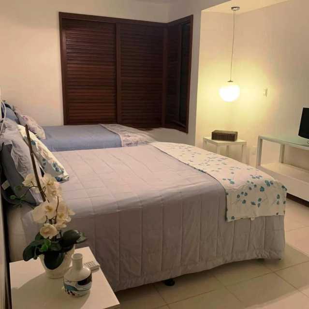 Casa de Condomínio à venda com 4 quartos, 380m² - Foto 9