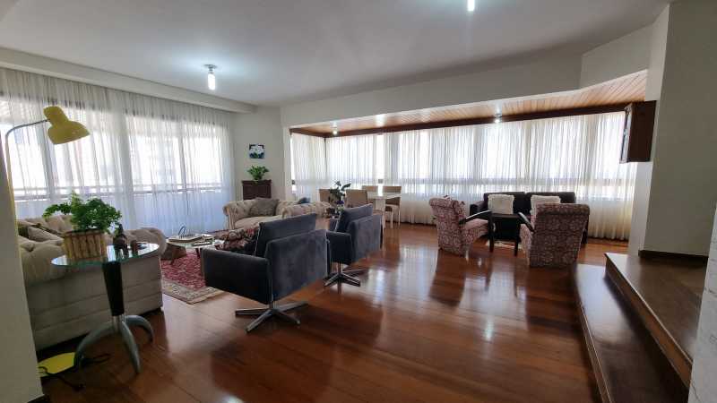 Apartamento à venda com 4 quartos, 305m² - Foto 1