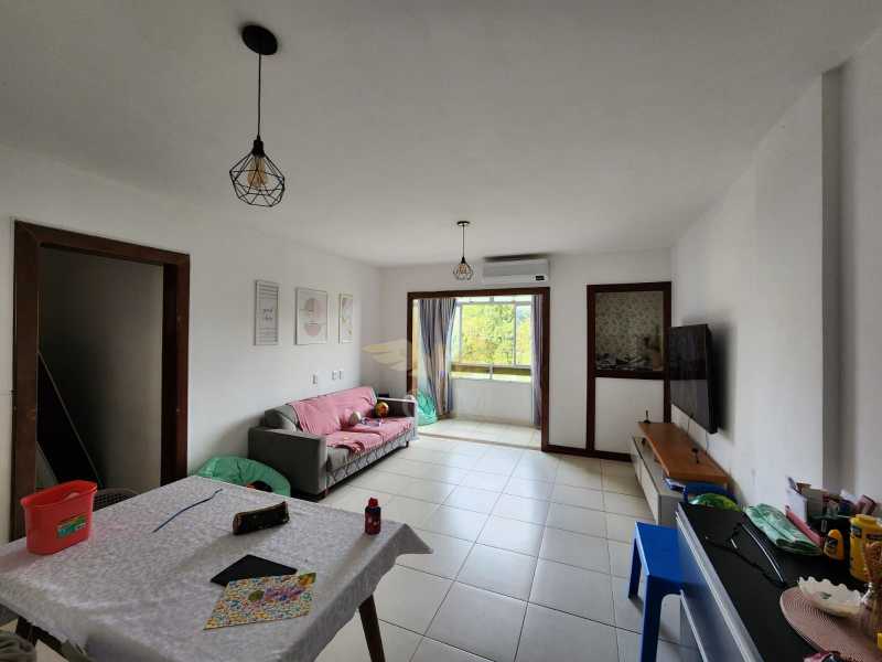 Apartamento à venda com 3 quartos, 98m² - Foto 2