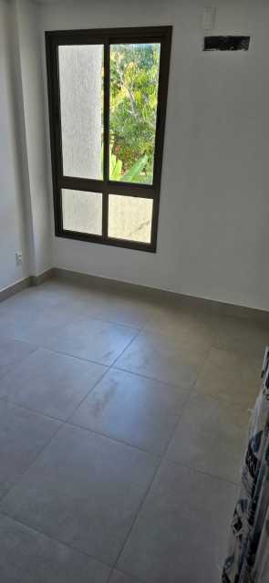 Apartamento à venda com 3 quartos, 109m² - Foto 2