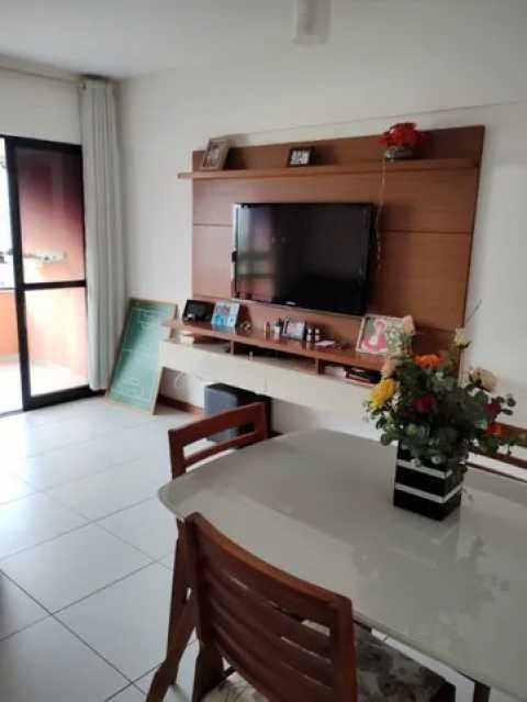 Apartamento à venda com 2 quartos, 76m² - Foto 2