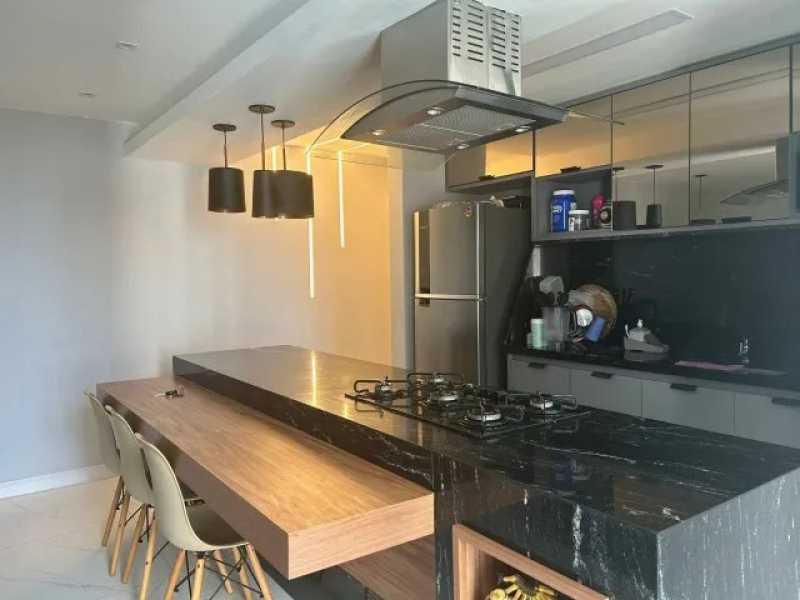 Apartamento à venda com 2 quartos, 71m² - Foto 1