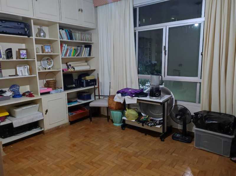 Apartamento à venda com 4 quartos, 210m² - Foto 10