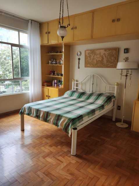 Apartamento à venda com 4 quartos, 210m² - Foto 11