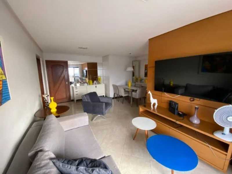 Apartamento à venda com 3 quartos, 100m² - Foto 1