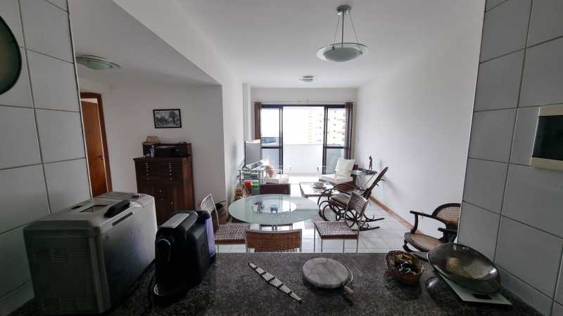 Apartamento à venda com 2 quartos, 82m² - Foto 2