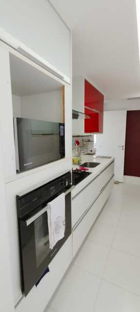 Apartamento à venda com 3 quartos, 150m² - Foto 8