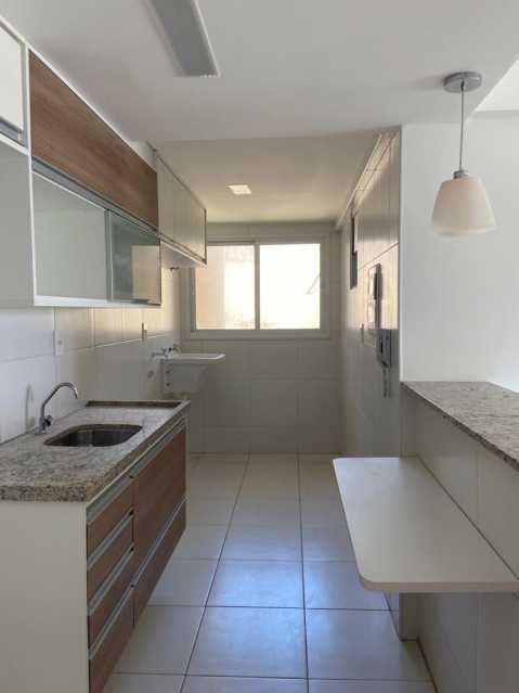 Apartamento à venda com 2 quartos, 60m² - Foto 7