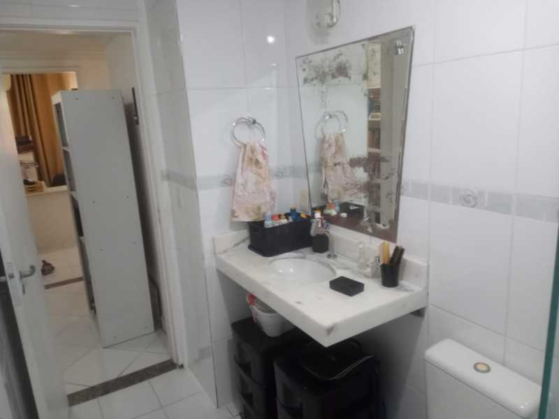 Apartamento à venda com 3 quartos, 149m² - Foto 9