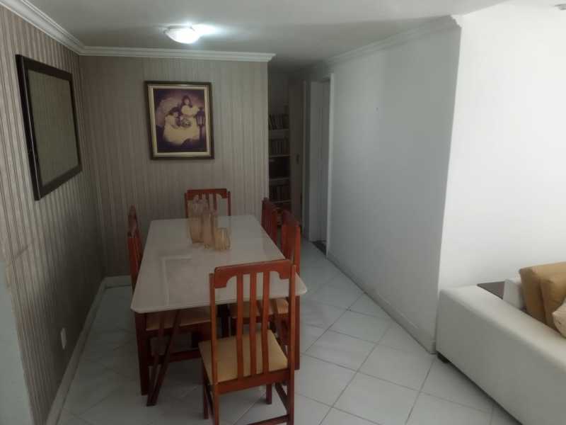 Apartamento à venda com 3 quartos, 149m² - Foto 4