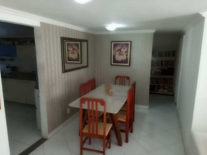 Apartamento à venda com 3 quartos, 149m² - Foto 3