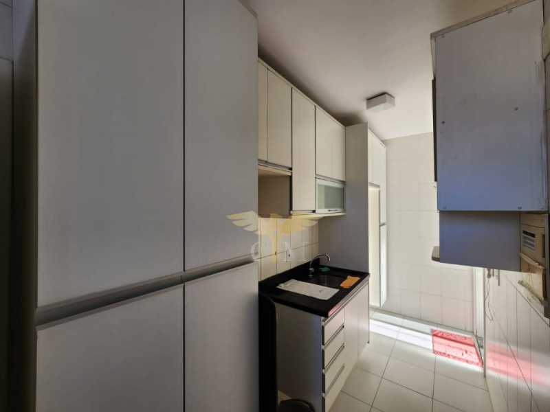 Apartamento à venda com 2 quartos, 75m² - Foto 17