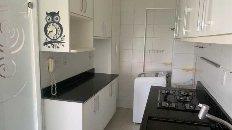 Apartamento à venda com 2 quartos, 69m² - Foto 9