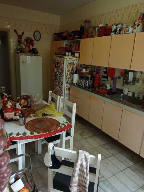 Apartamento à venda com 3 quartos, 140m² - Foto 6