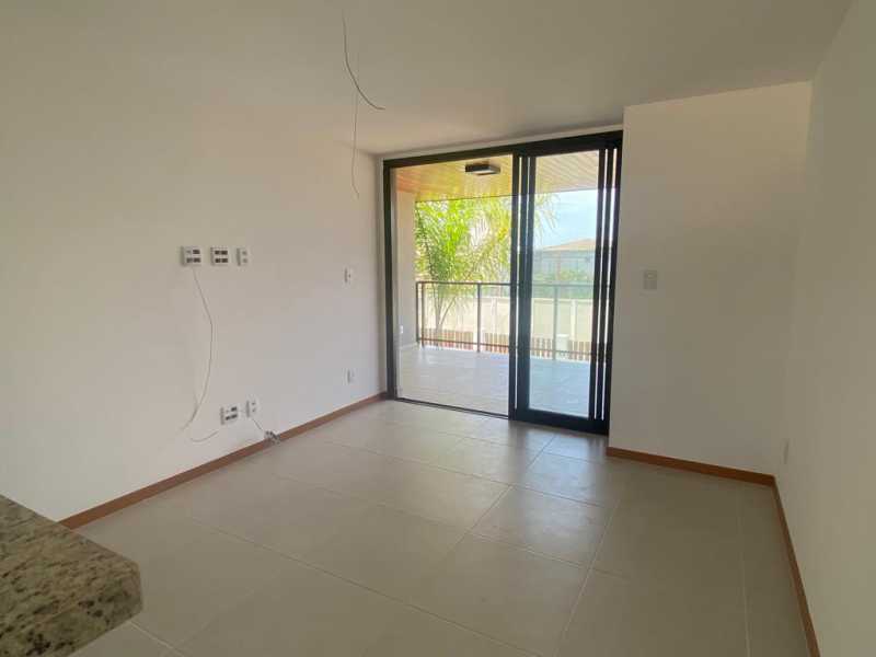 Apartamento à venda com 2 quartos, 65m² - Foto 9